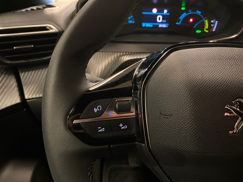 Peugeot e-2008 vaihtoauto