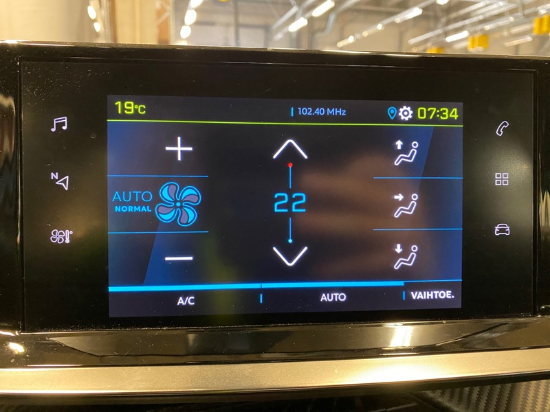 Peugeot e-2008 vaihtoauto