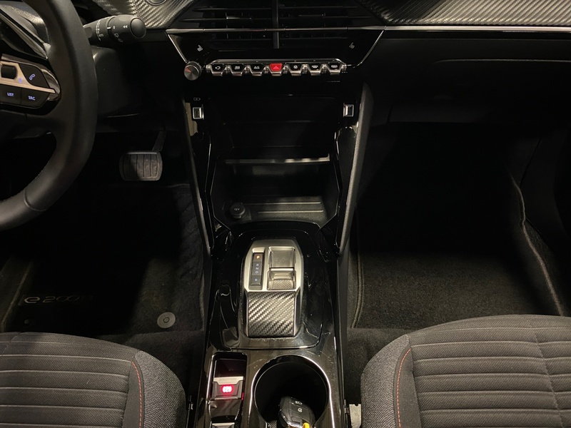 Peugeot e-2008 vaihtoauto