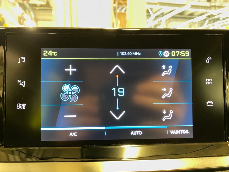 Peugeot e-2008 vaihtoauto