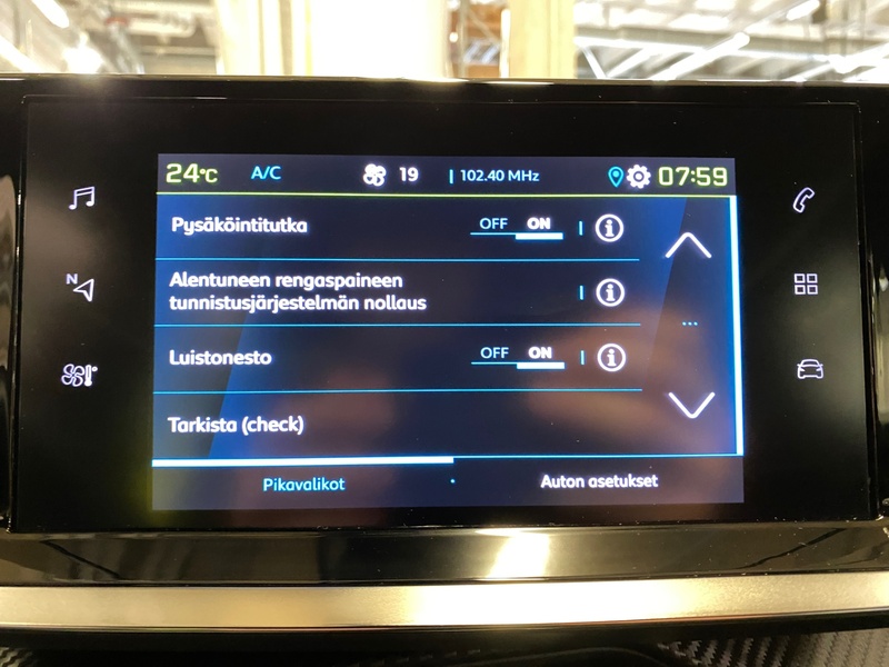 Peugeot e-2008 vaihtoauto