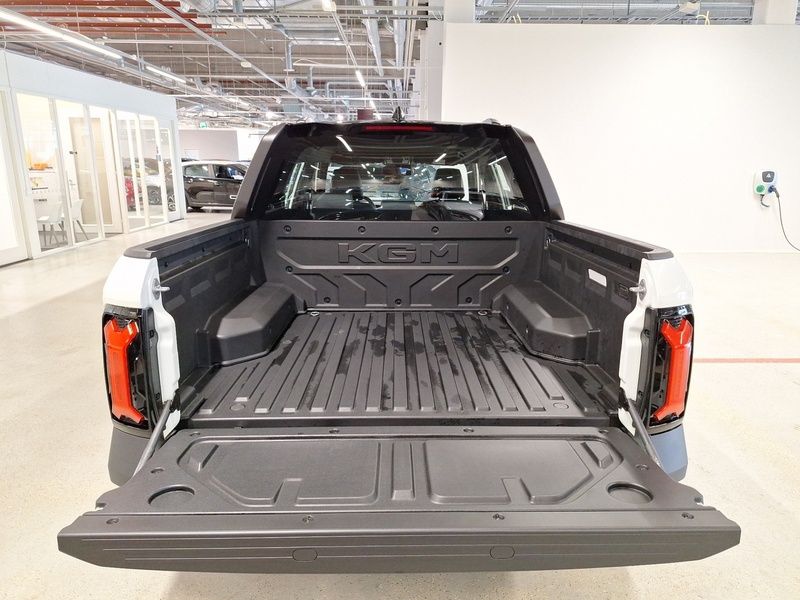 KGM Musso EV vaihtoauto