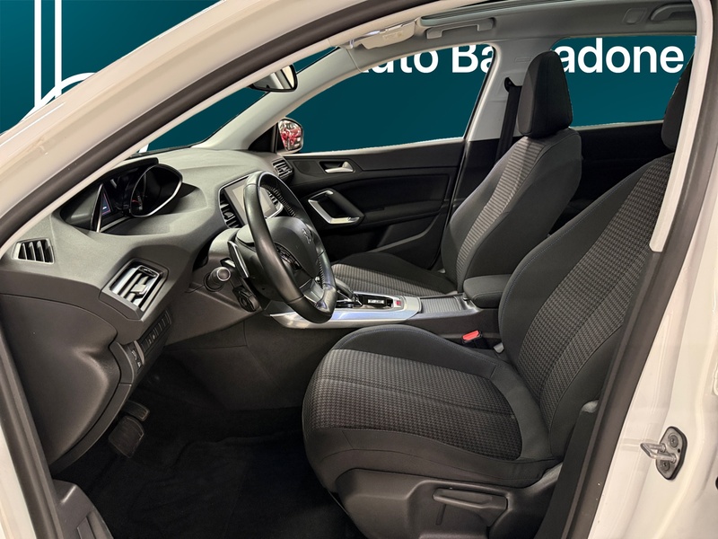 Peugeot 308 vaihtoauto