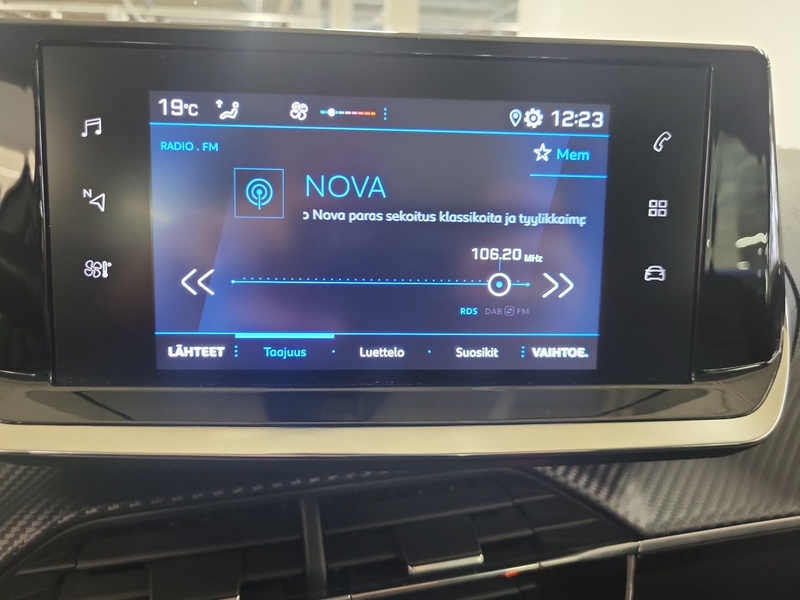 Peugeot 208 vaihtoauto