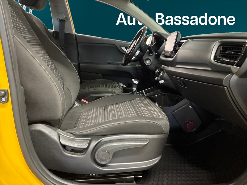 Kia Stonic vaihtoauto