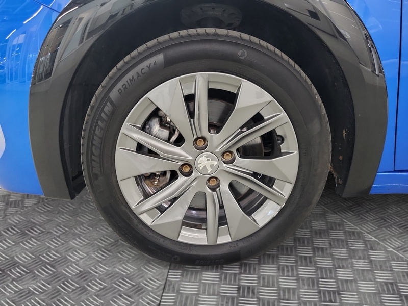 Peugeot e-208 vaihtoauto