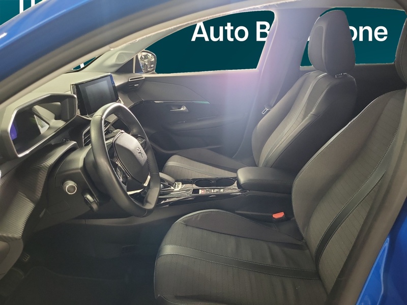 Peugeot e-208 vaihtoauto