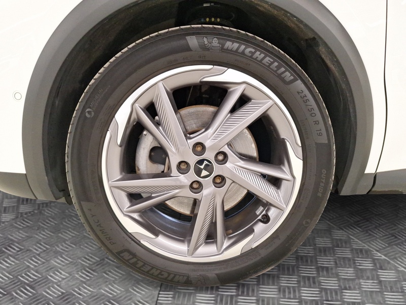 DS 7 Crossback vaihtoauto