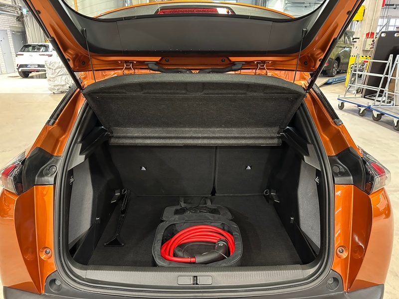 Peugeot e-2008 vaihtoauto
