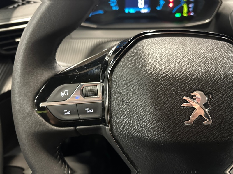 Peugeot e-2008 vaihtoauto