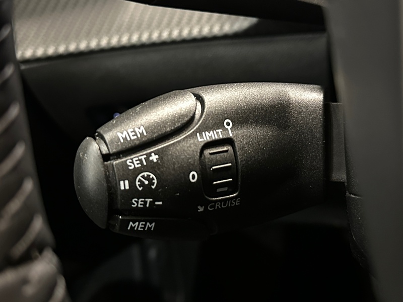 Peugeot e-2008 vaihtoauto