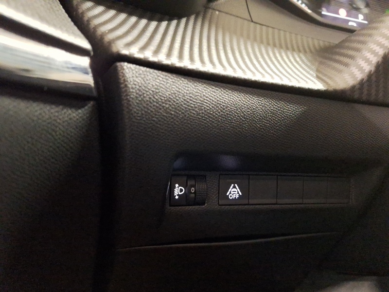 Peugeot 208 vaihtoauto