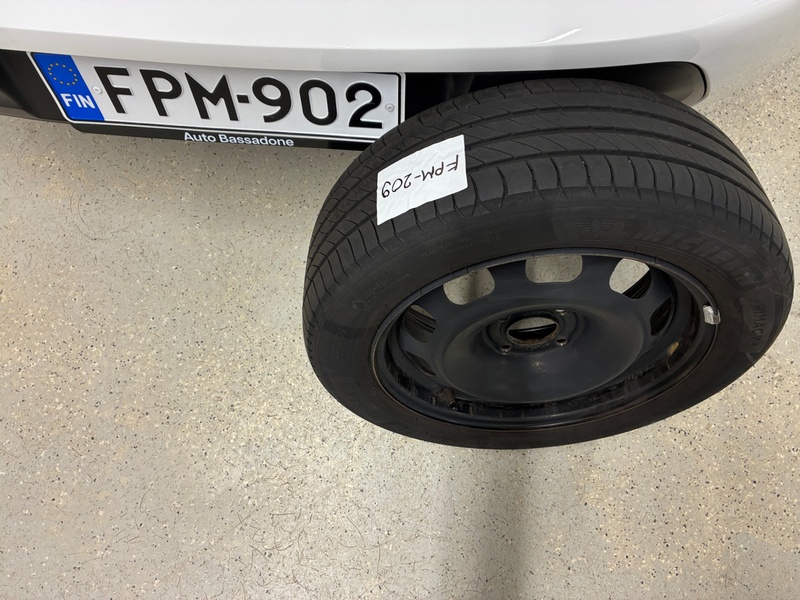 Peugeot 208 vaihtoauto