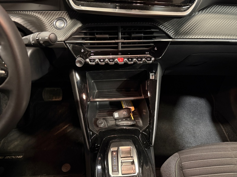 Peugeot e-2008 vaihtoauto