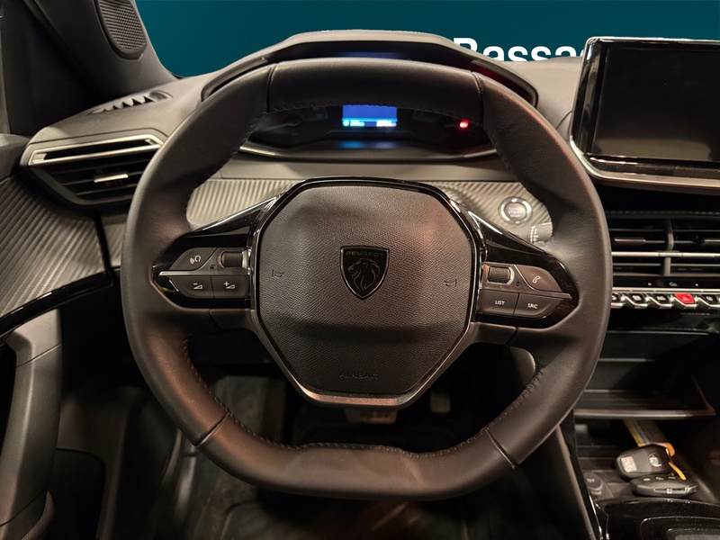 Peugeot e-2008 vaihtoauto