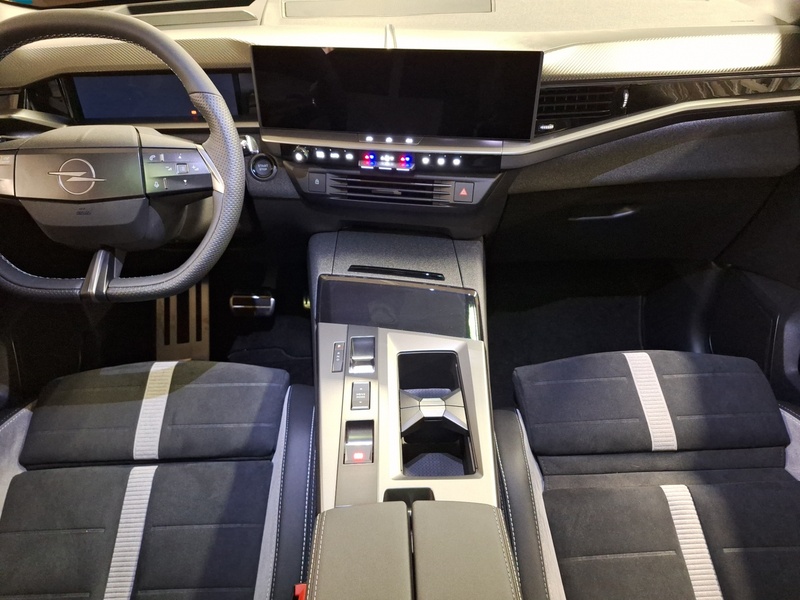 Opel Grandland vaihtoauto