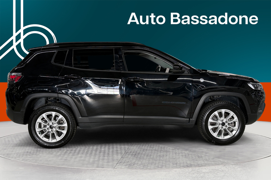 Jeep Compass vaihtoauto