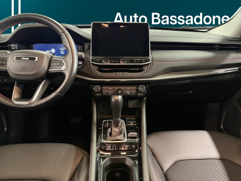 Jeep Compass vaihtoauto