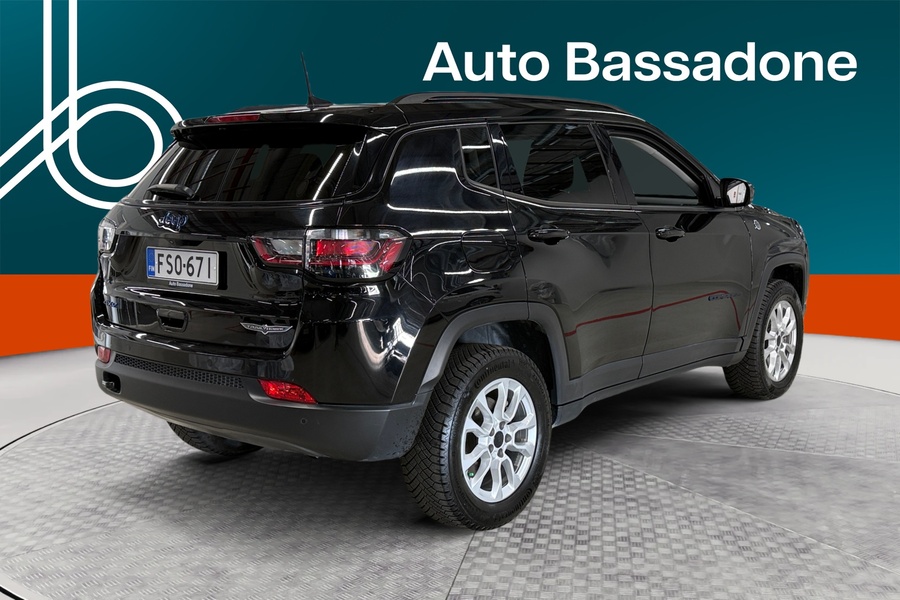 Jeep Compass vaihtoauto