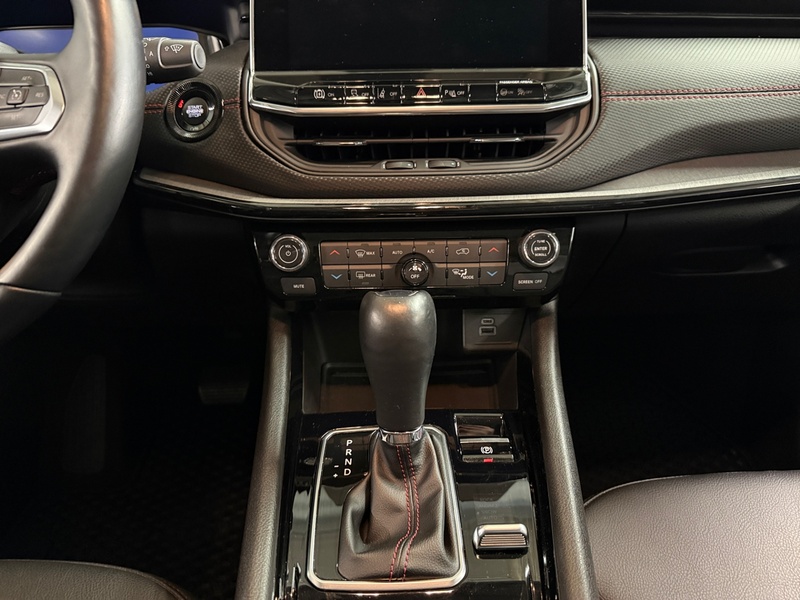 Jeep Compass vaihtoauto