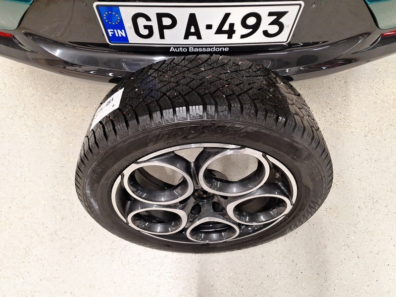 Alfa Romeo Tonale vaihtoauto