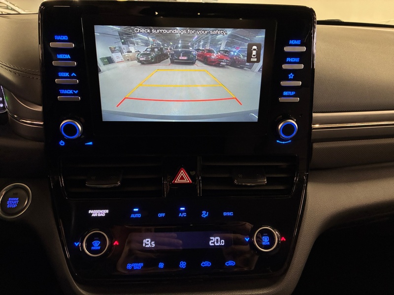 Hyundai IONIQ hybrid vaihtoauto