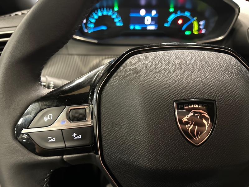 Peugeot e-2008 vaihtoauto