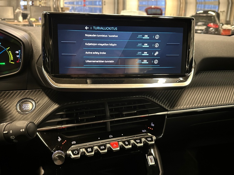 Peugeot e-2008 vaihtoauto