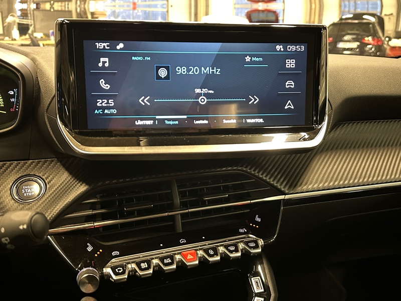 Peugeot e-2008 vaihtoauto