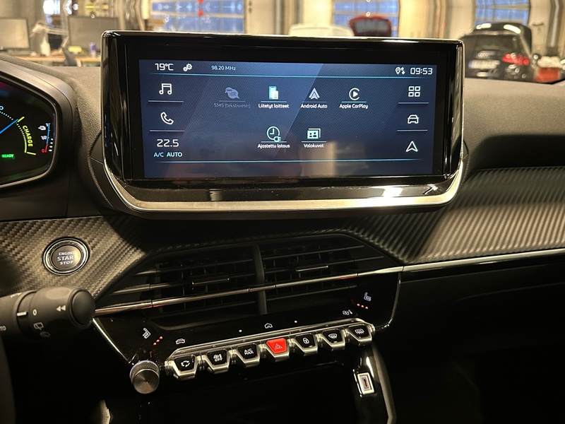 Peugeot e-2008 vaihtoauto