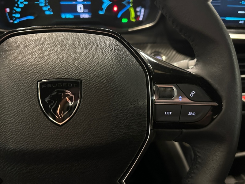 Peugeot e-2008 vaihtoauto