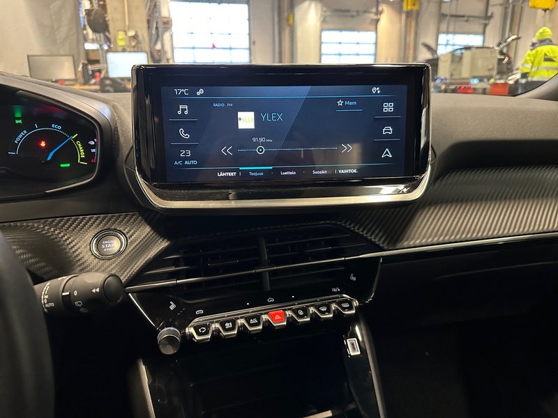 Peugeot e-2008 vaihtoauto