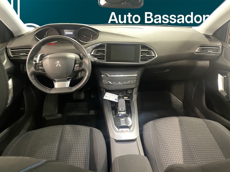 Peugeot 308 vaihtoauto