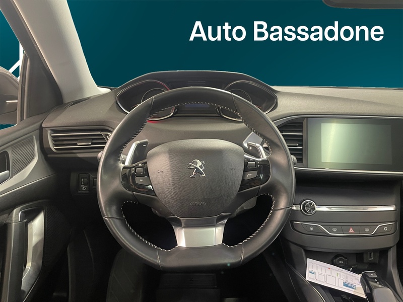 Peugeot 308 vaihtoauto