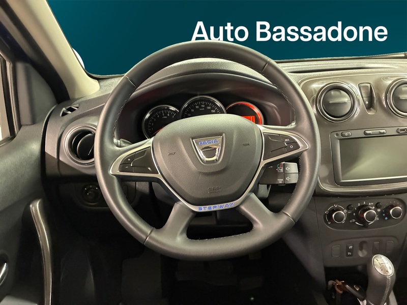 Dacia Sandero vaihtoauto