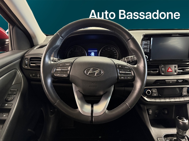 Hyundai i30 Hatchback vaihtoauto