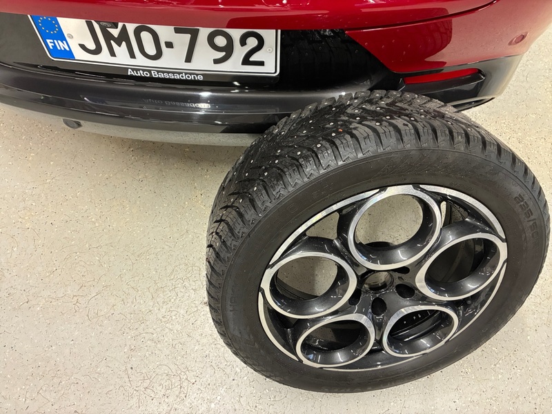 Alfa Romeo Tonale vaihtoauto