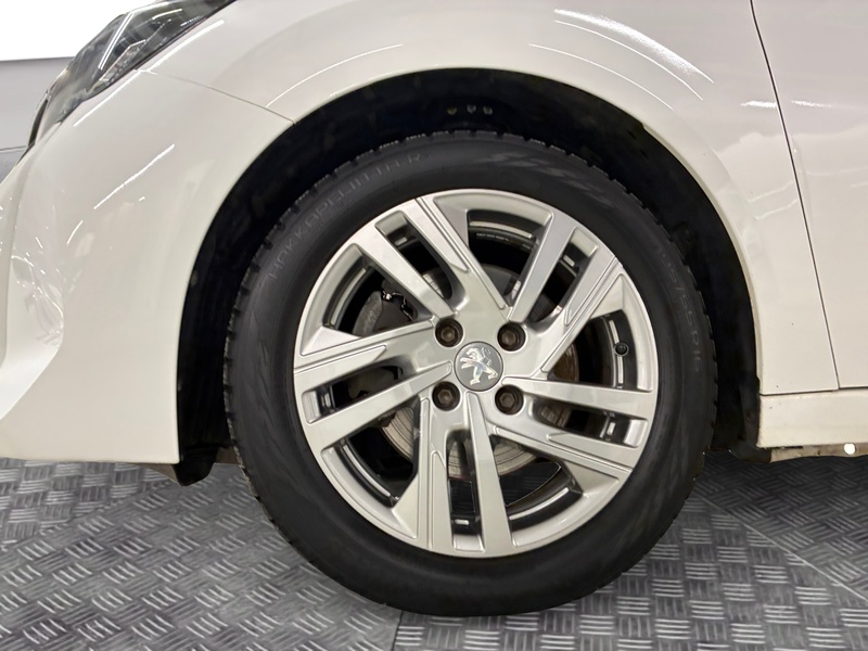 Peugeot 208 vaihtoauto