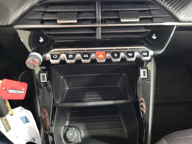 Peugeot 208 vaihtoauto