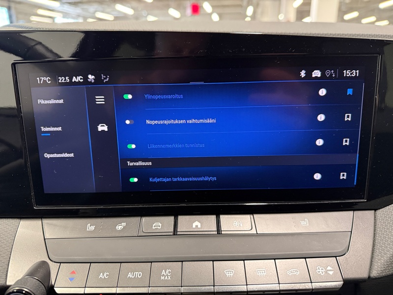 Opel Astra vaihtoauto