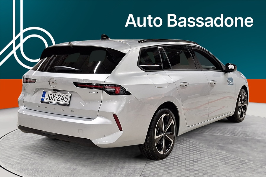 Opel Astra vaihtoauto