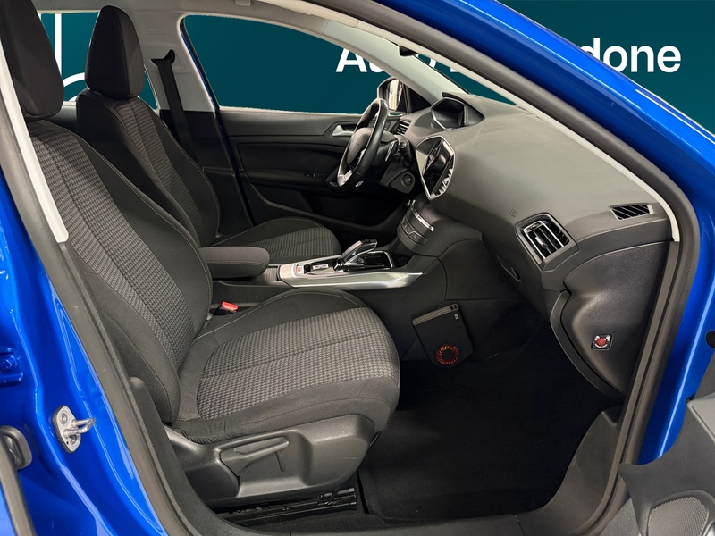 Peugeot 308 vaihtoauto