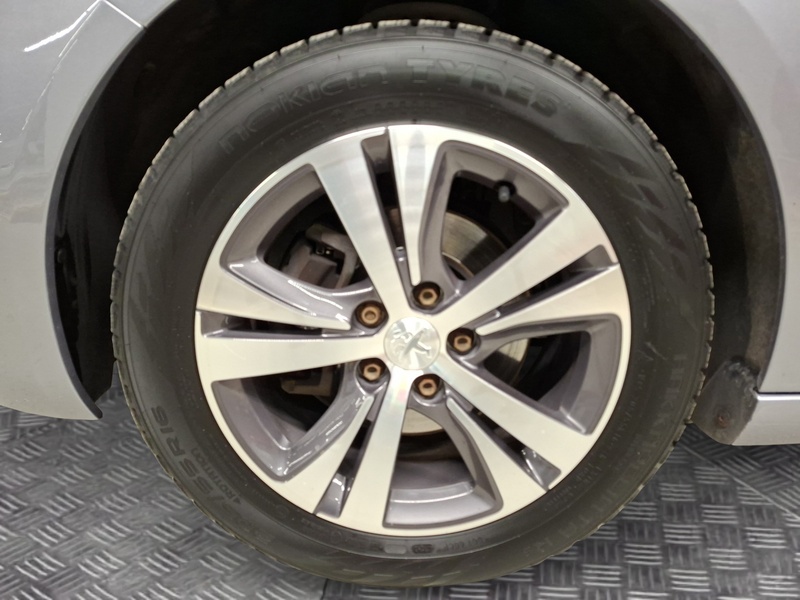 Peugeot 308 vaihtoauto