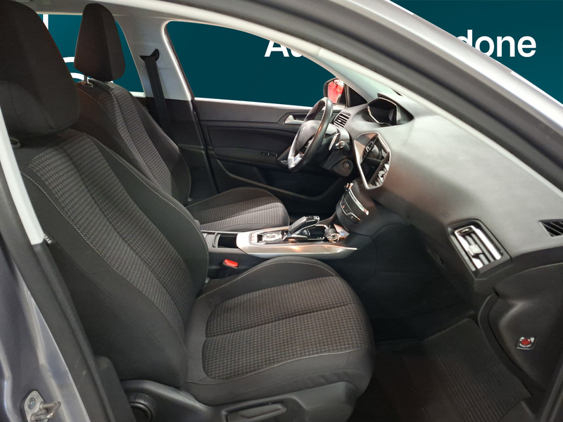 Peugeot 308 vaihtoauto