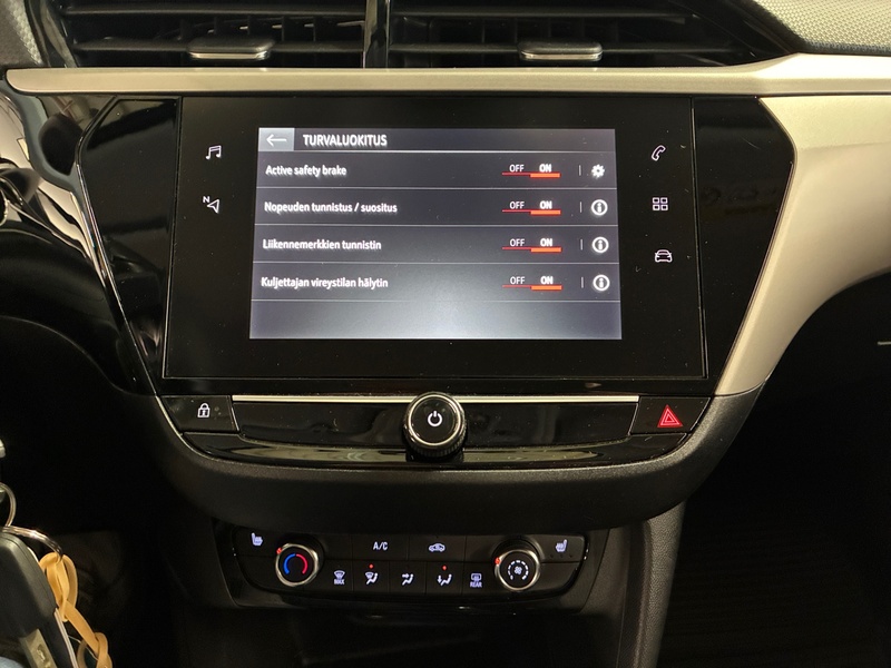 Opel Corsa vaihtoauto