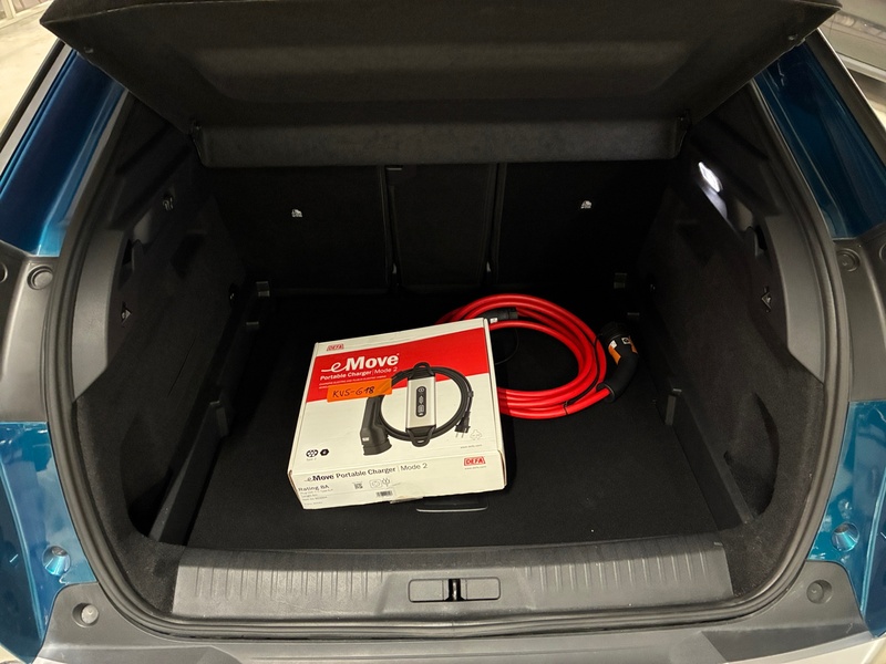 Peugeot E-3008 vaihtoauto