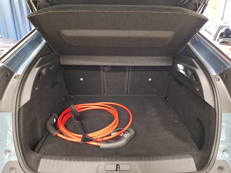 Peugeot E-3008 vaihtoauto