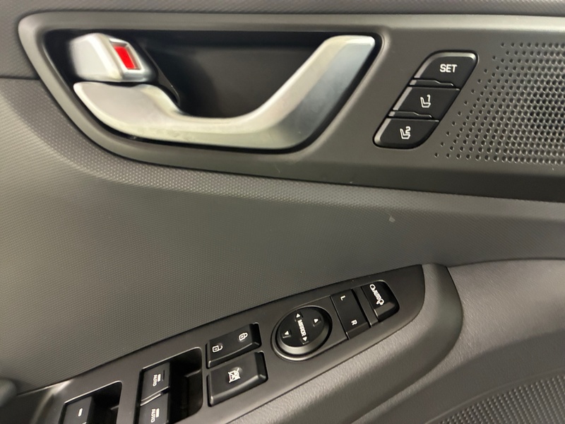 Hyundai IONIQ hybrid vaihtoauto