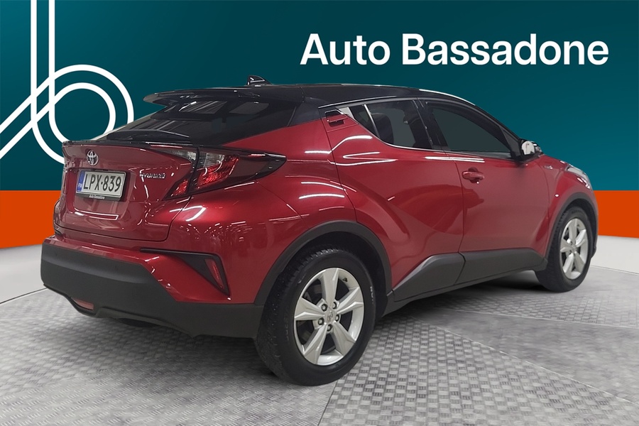 Toyota C-HR vaihtoauto