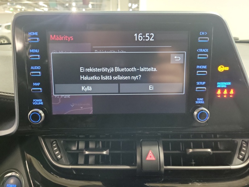 Toyota C-HR vaihtoauto